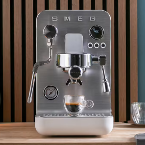 Smeg Espressomaschine Mini Pro weiss EMC02WHMEU